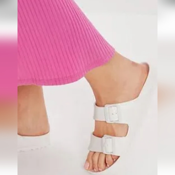 BIRKENSTOCK Shoes - BIRKENSTOCK ARIZONA EVA SANDALS  IN OFF WHITE /SZ:41